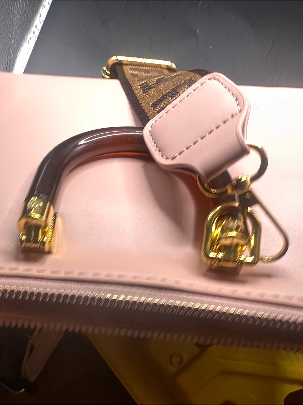 FASHION Pink Leather ROMA Tote with Gold Hardware - Picture 3 of 6